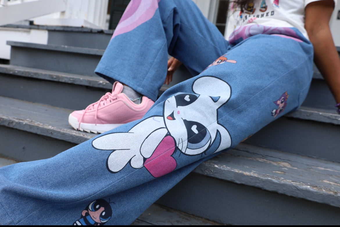 Super Shy Baggy Jeans